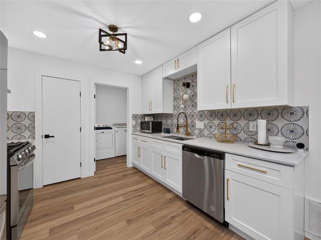 2102 Lear LN, Austin, TX 78745