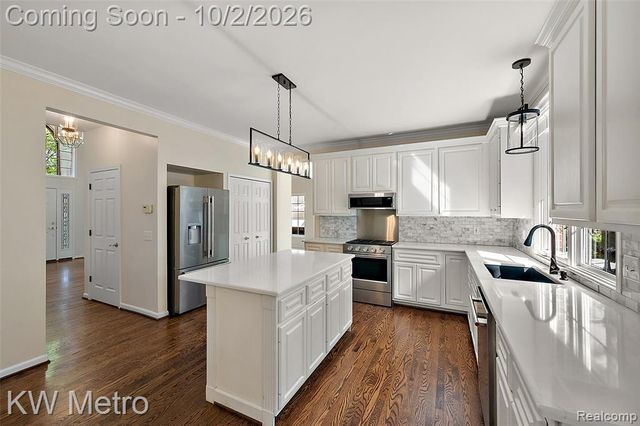 3379 Seminole Court, Rochester Hills, MI 48309