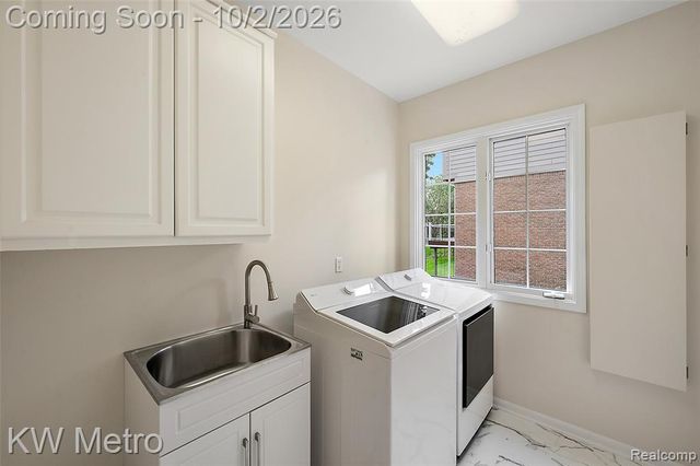 3379 Seminole Court, Rochester Hills, MI 48309