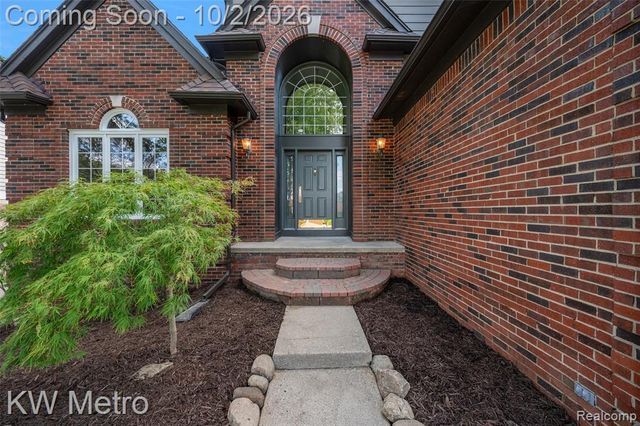3379 Seminole Court, Rochester Hills, MI 48309