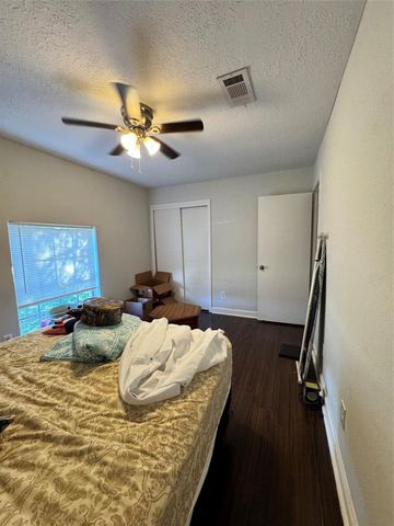 16607 Barcelona Drive, Friendswood, TX 77546