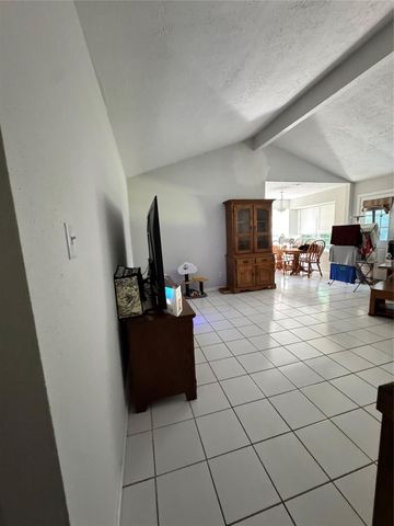 16607 Barcelona Drive, Friendswood, TX 77546