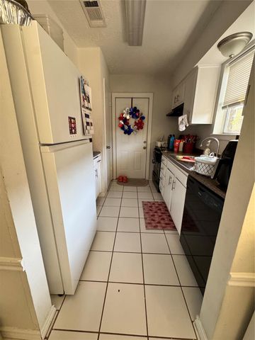 16607 Barcelona Drive, Friendswood, TX 77546