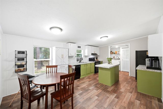 109 County Road 3793, Cleveland, TX 77328