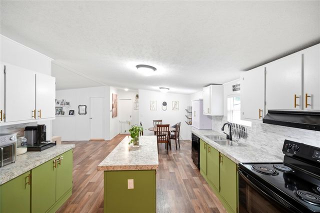 109 County Road 3793, Cleveland, TX 77328