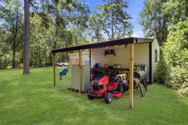 109 County Road 3793, Cleveland, TX 77328