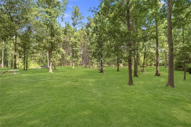 109 County Road 3793, Cleveland, TX 77328