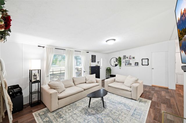 109 County Road 3793, Cleveland, TX 77328