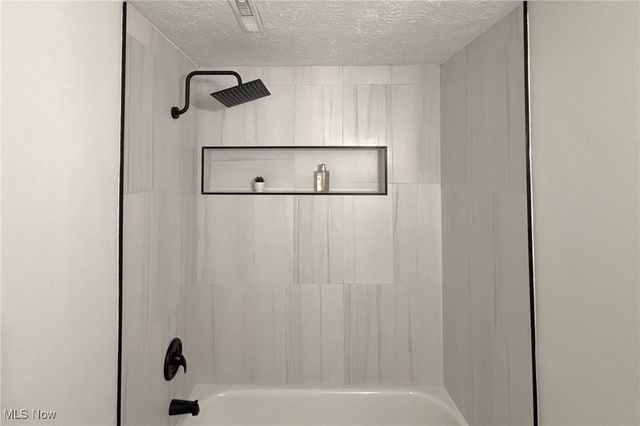 9821 Sunrise Boulevard o1, North Royalton, OH 44133