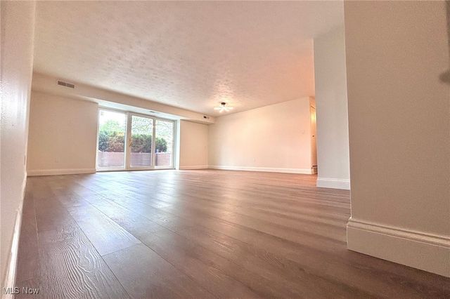 9821 Sunrise Boulevard o1, North Royalton, OH 44133