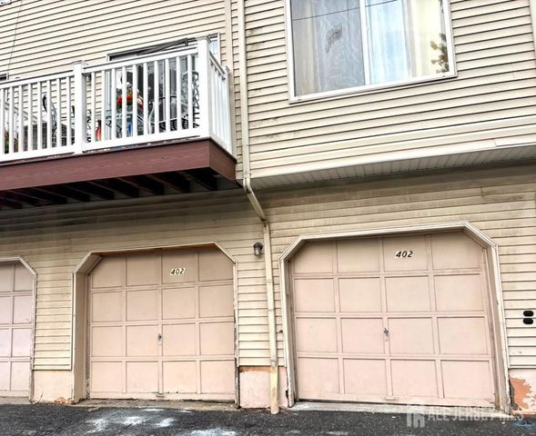 402 Holly Drive, Perth Amboy, NJ 08861