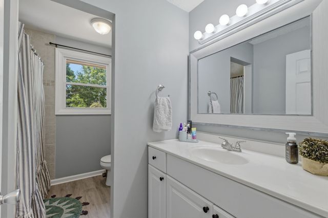 154 Two Valley Rd, Hendersonville, TN 37075