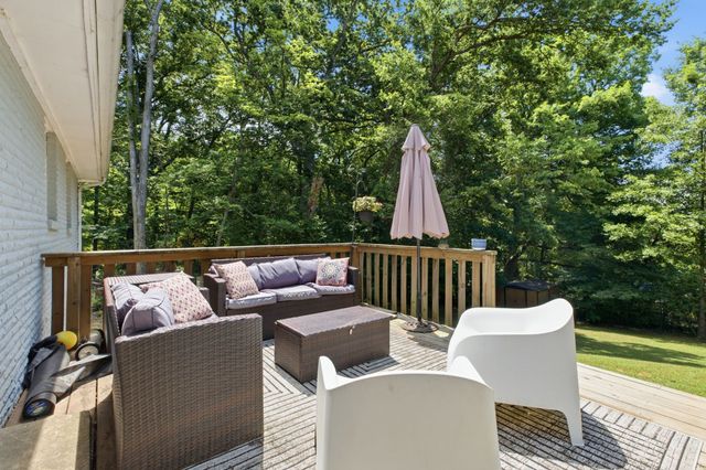 154 Two Valley Rd, Hendersonville, TN 37075