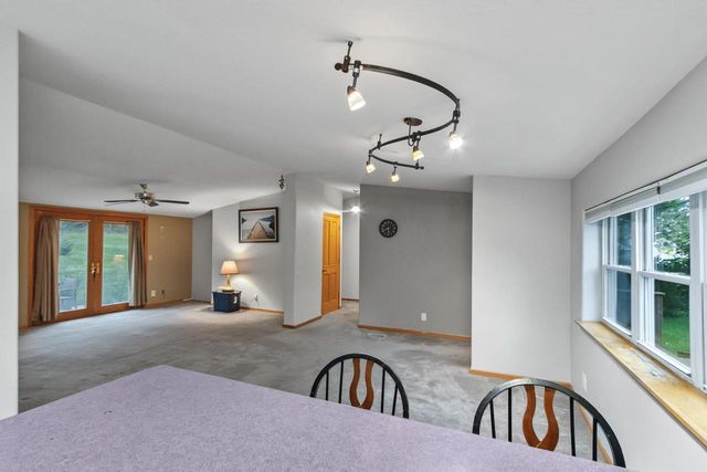 5688 S Bird Street, Sun Prairie, WI 53590