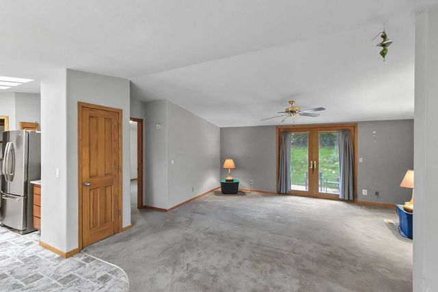 5688 S Bird Street, Sun Prairie, WI 53590