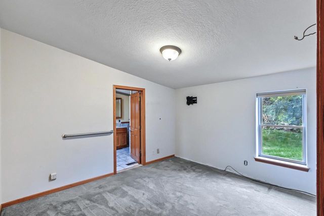 5688 S Bird Street, Sun Prairie, WI 53590
