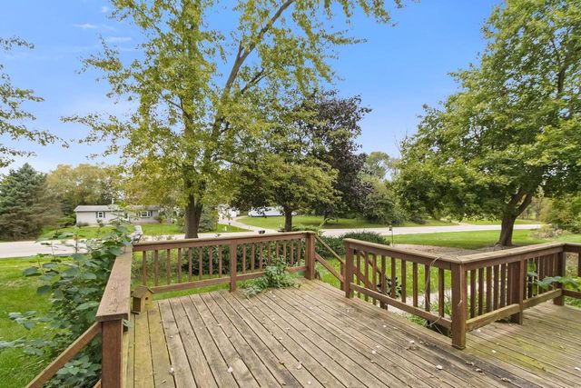 5688 S Bird Street, Sun Prairie, WI 53590