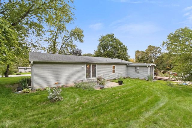 5688 S Bird Street, Sun Prairie, WI 53590