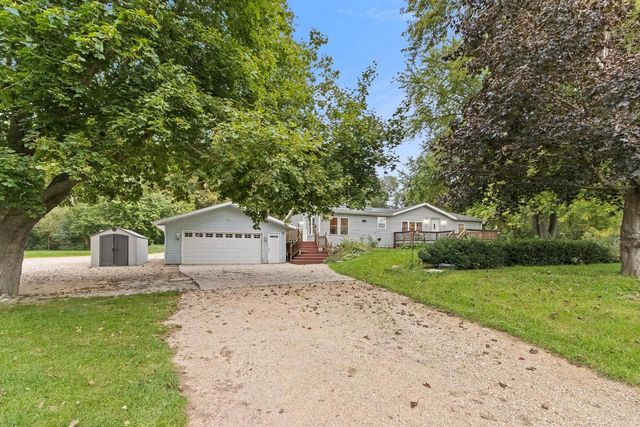 5688 S Bird Street, Sun Prairie, WI 53590