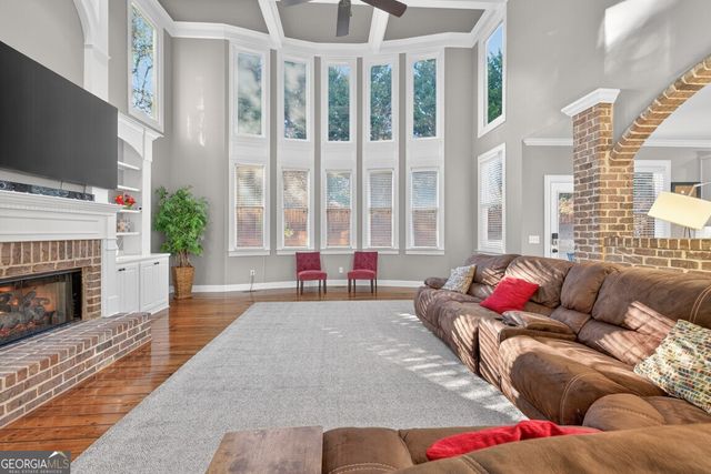 8023 Sleepy Lagoon Way, Flowery Branch, GA 30542