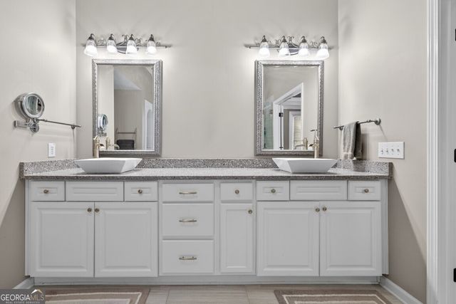 8023 Sleepy Lagoon Way, Flowery Branch, GA 30542