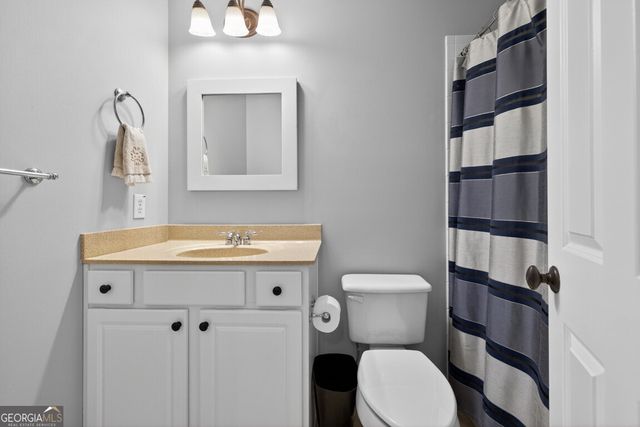 8023 Sleepy Lagoon Way, Flowery Branch, GA 30542