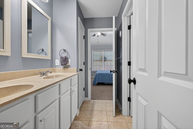 8023 Sleepy Lagoon Way, Flowery Branch, GA 30542