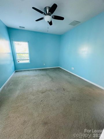 13823 Porter Creek Road, Charlotte, NC 28262