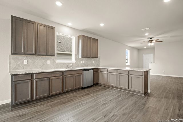 1209 Lauraine, Seguin, TX 78155