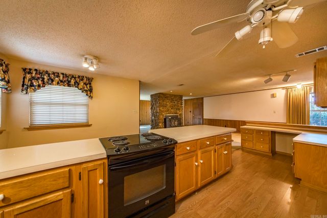 285 Cherrywood Drive, Cabot, AR 72023