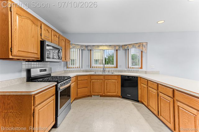 53725 ARABIAN Trail, Macomb Township, MI 48042