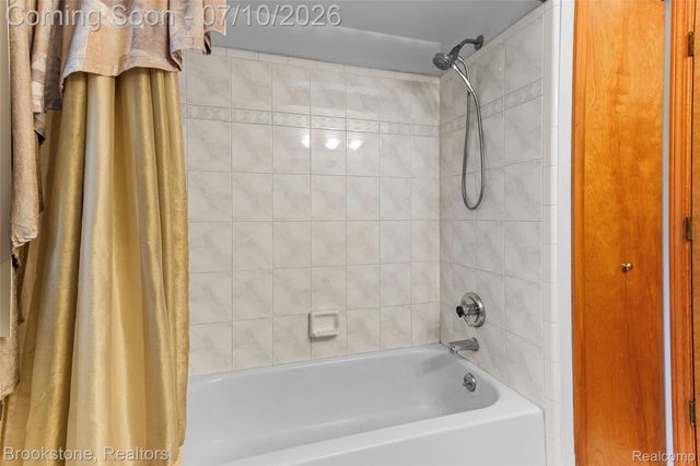53725 ARABIAN Trail, Macomb Township, MI 48042