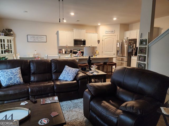 5425 Barberry Avenue, Oakwood, GA 30566