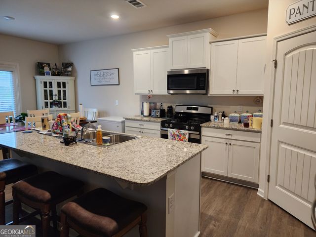 5425 Barberry Avenue, Oakwood, GA 30566