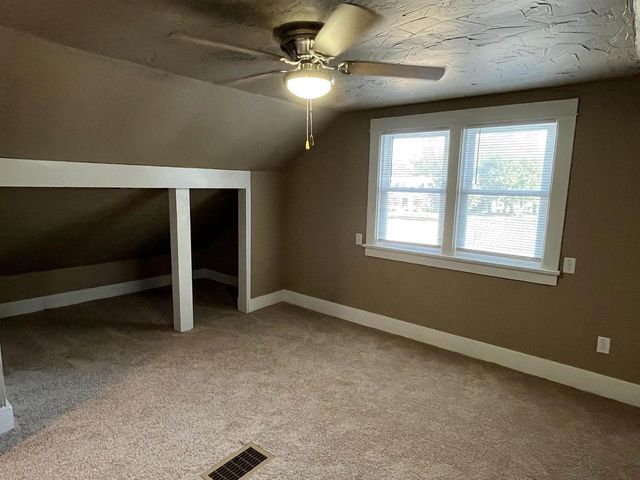 302 PINE STREET, Neenah, WI 54956