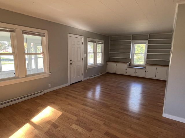 302 PINE STREET, Neenah, WI 54956