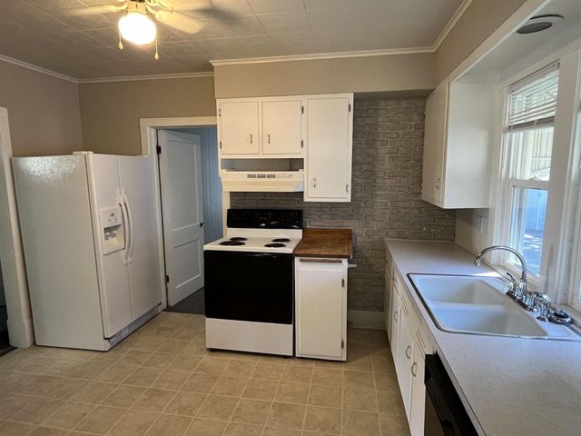 302 PINE STREET, Neenah, WI 54956