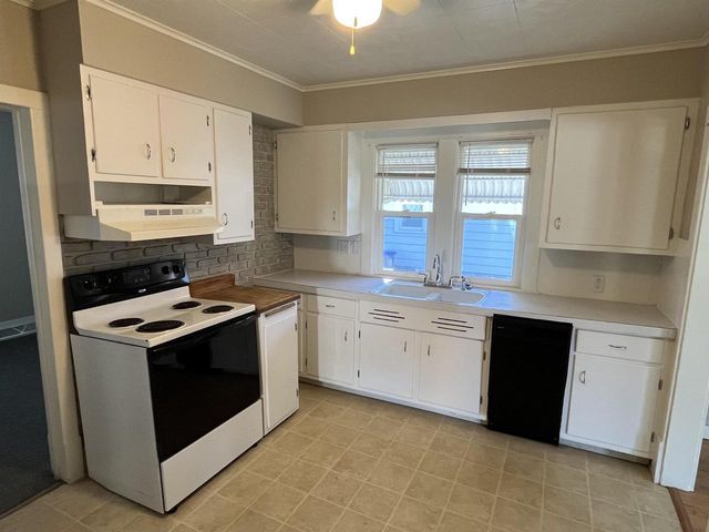 302 PINE STREET, Neenah, WI 54956