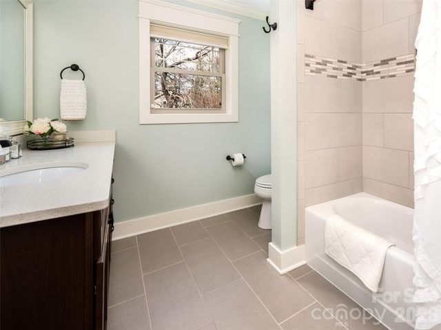 27 Slippery Rock Drive, Fletcher, NC 28732