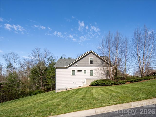 27 Slippery Rock Drive, Fletcher, NC 28732
