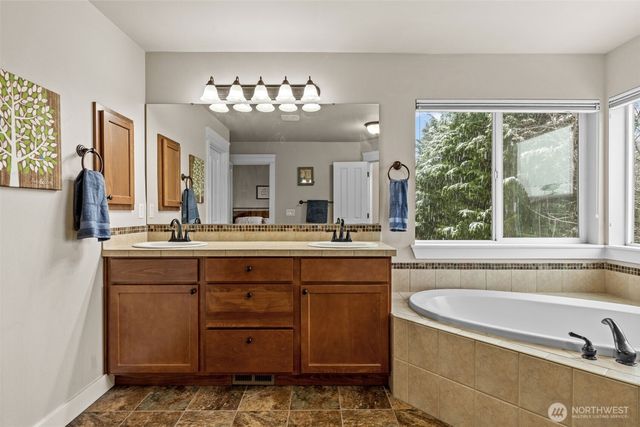 4215 Cashmere Drive NE, Lacey, WA 98516