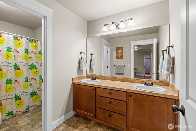 4215 Cashmere Drive NE, Lacey, WA 98516