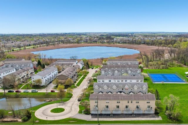 626 N Triumph Court, Hainesville, IL 60073
