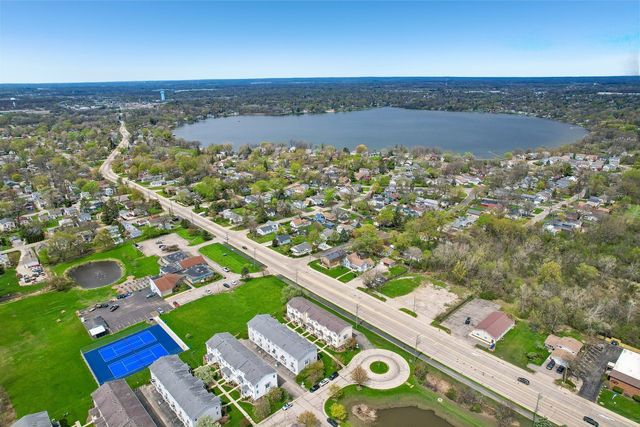 626 N Triumph Court, Hainesville, IL 60073
