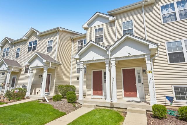 626 N Triumph Court, Hainesville, IL 60073