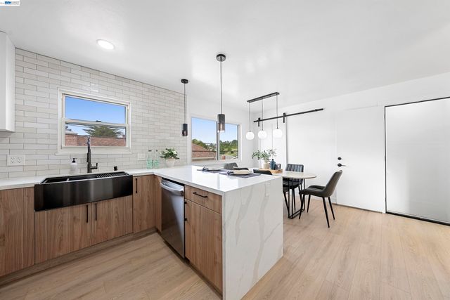 3681 Sunset Dr, San Bruno, CA 94066