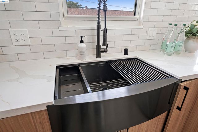 3681 Sunset Dr, San Bruno, CA 94066