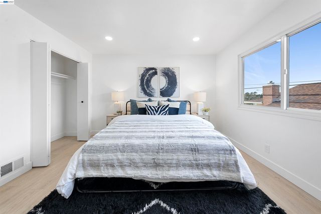3681 Sunset Dr, San Bruno, CA 94066
