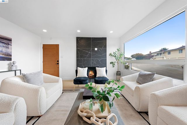3681 Sunset Dr, San Bruno, CA 94066