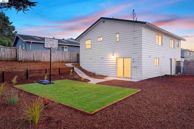 3681 Sunset Dr, San Bruno, CA 94066